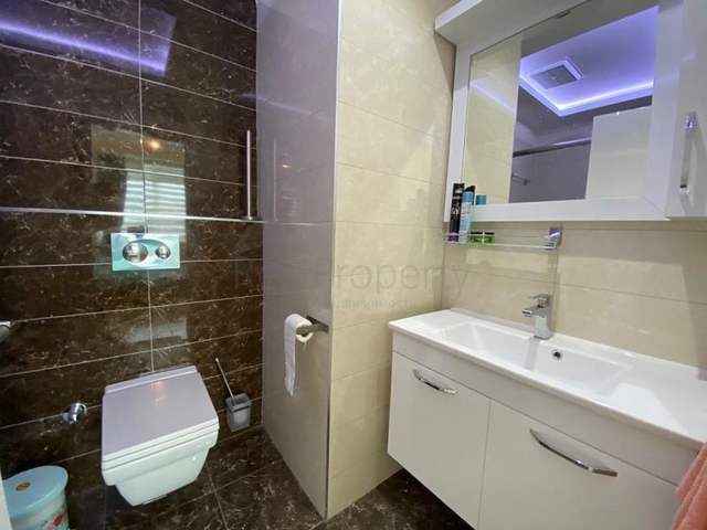 اطلالة بحر - مجمع فاخر - شقة 2 غرفة وصالة -مؤثثة -في توسمور / الانيا  