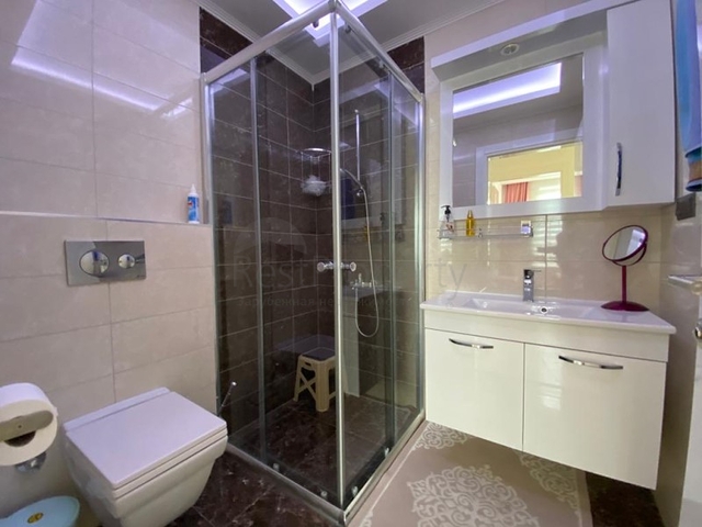 اطلالة بحر - مجمع فاخر - شقة 2 غرفة وصالة -مؤثثة -في توسمور / الانيا  