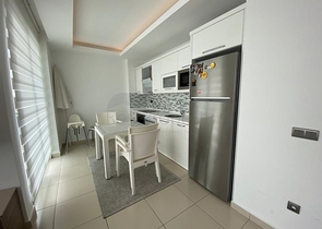 اطلالة بحر - مجمع فاخر - شقة 2 غرفة وصالة -مؤثثة -في توسمور / الانيا  