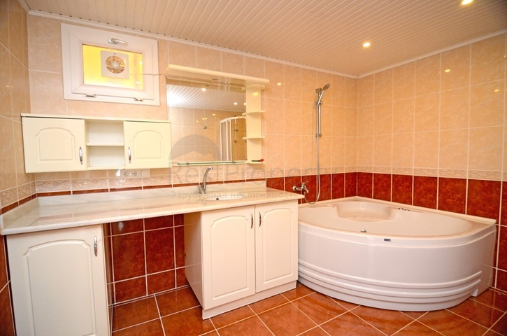 شقة عائلية - 2 غرفة وصالة - قريبة من البحر - في مهموتلار / الانيا 