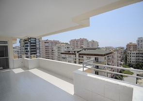 شقة عائلية - 2 غرفة وصالة - قريبة من البحر - في مهموتلار / الانيا 