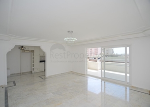 شقة عائلية - 2 غرفة وصالة - قريبة من البحر - في مهموتلار / الانيا 