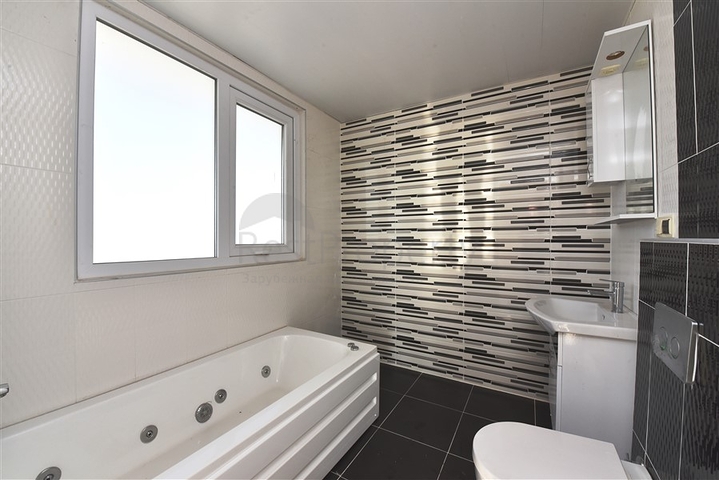 دوبلكس 3 غرف وصالة - ضمن مجمع يضم كافة الخدمات / في مهموتلار / الانيا 