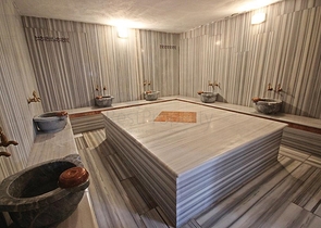 دوبلكس 3 غرف وصالة - ضمن مجمع يضم كافة الخدمات / في مهموتلار / الانيا 