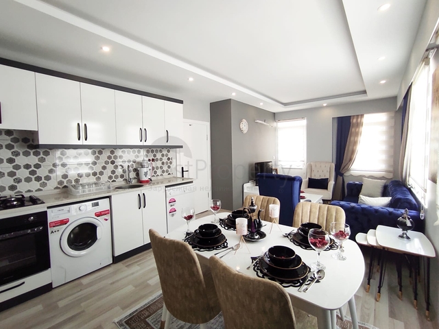 شقة 2 غرفة وصالة -اثاث جديد - موقع مناسب - في مهموتلار / الانيا 