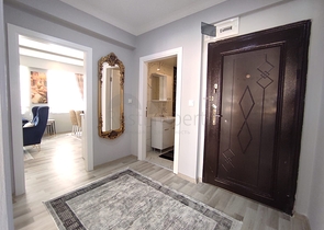 شقة 2 غرفة وصالة -اثاث جديد - موقع مناسب - في مهموتلار / الانيا 