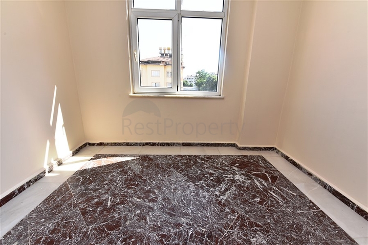 بناء كامل للبيع - شقق ومحلات - في منطقة جيكجلي / الانيا 