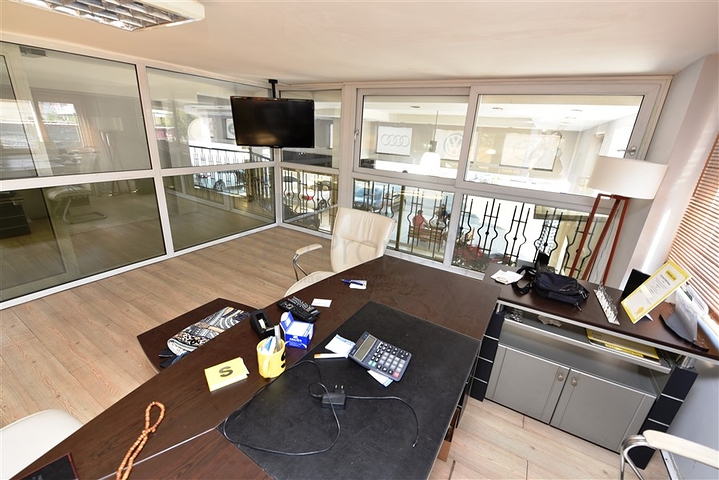 بناء كامل للبيع - شقق ومحلات - في منطقة جيكجلي / الانيا 