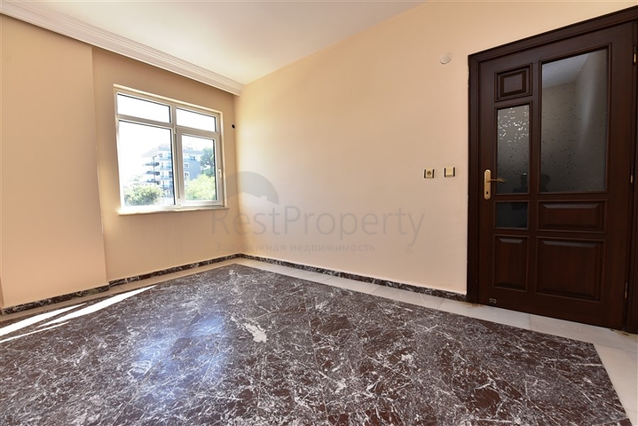 بناء كامل للبيع - شقق ومحلات - في منطقة جيكجلي / الانيا 