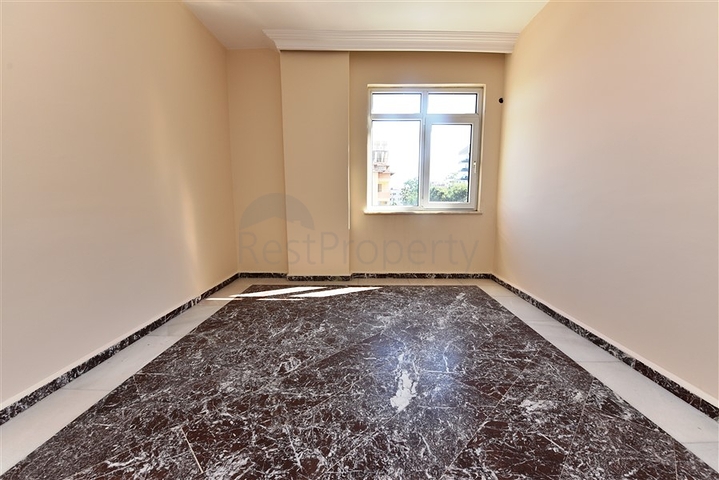 بناء كامل للبيع - شقق ومحلات - في منطقة جيكجلي / الانيا 