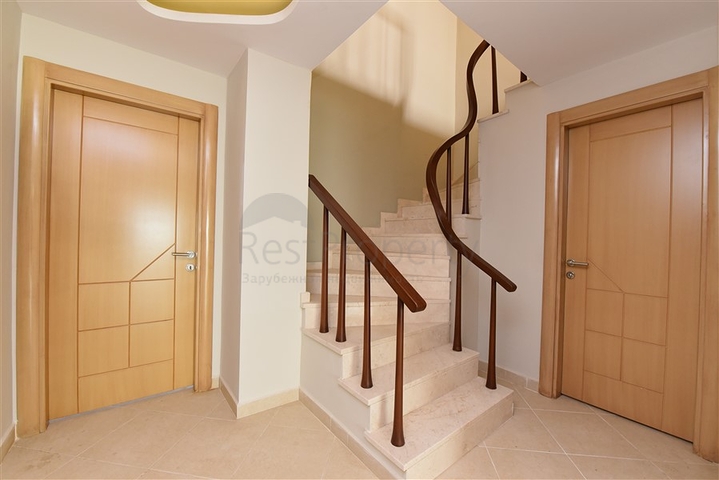 اطلالة مباشرة على البحر - دوبلكس 4 غرف وصالة - في كاستل / الانيا 