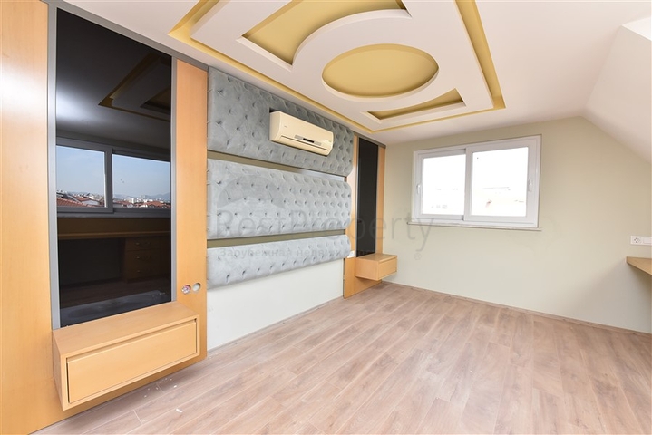 اطلالة مباشرة على البحر - دوبلكس 4 غرف وصالة - في كاستل / الانيا 