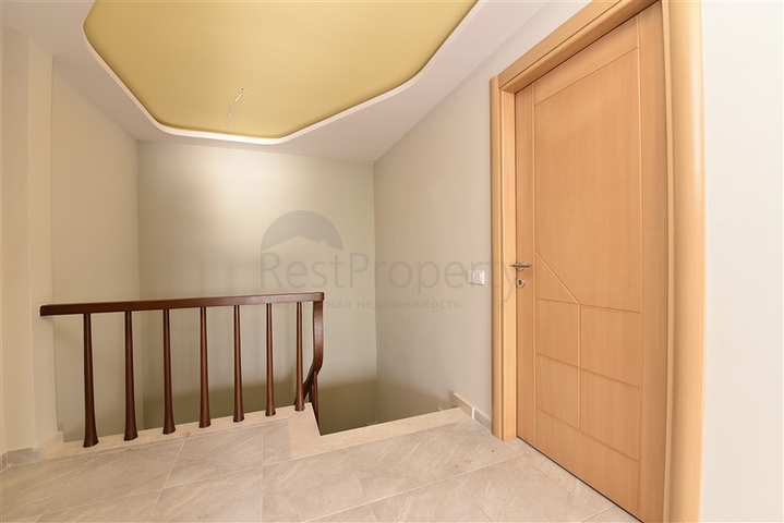 اطلالة مباشرة على البحر - دوبلكس 4 غرف وصالة - في كاستل / الانيا 