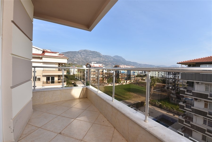 اطلالة مباشرة على البحر - دوبلكس 4 غرف وصالة - في كاستل / الانيا 