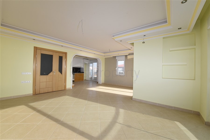 اطلالة مباشرة على البحر - دوبلكس 4 غرف وصالة - في كاستل / الانيا 