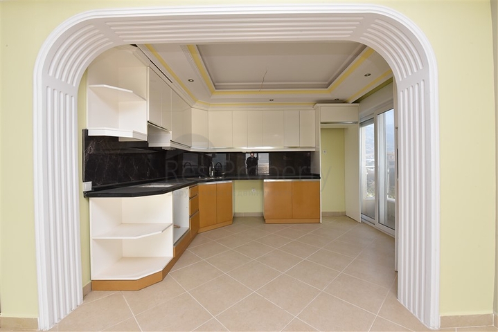 اطلالة مباشرة على البحر - دوبلكس 4 غرف وصالة - في كاستل / الانيا 