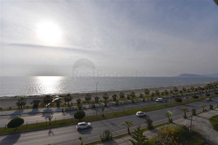 اطلالة مباشرة على البحر - دوبلكس 4 غرف وصالة - في كاستل / الانيا 