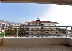 اطلالة مباشرة على البحر - دوبلكس 4 غرف وصالة - في كاستل / الانيا 