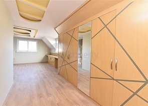 اطلالة مباشرة على البحر - دوبلكس 4 غرف وصالة - في كاستل / الانيا 