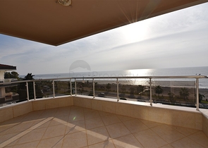 اطلالة مباشرة على البحر - دوبلكس 4 غرف وصالة - في كاستل / الانيا 