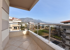 اطلالة مباشرة على البحر - دوبلكس 4 غرف وصالة - في كاستل / الانيا 