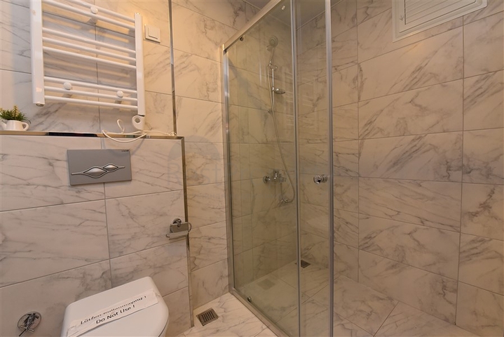 شقة 2 غرفة وصالة - مفروشة -ضمن مجمع فاخر -في افسلار / الانيا 