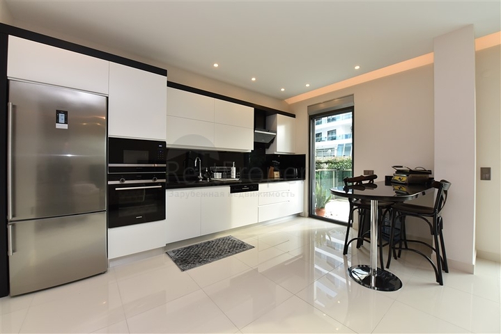 شقة دوبكس ارضية - ضمن مجمع فاخر - في كارجي جاك / الانيا 