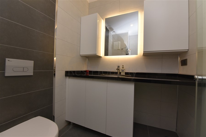 شقة دوبكس ارضية - ضمن مجمع فاخر - في كارجي جاك / الانيا 