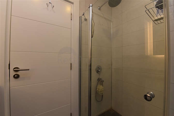 شقة دوبكس ارضية - ضمن مجمع فاخر - في كارجي جاك / الانيا 