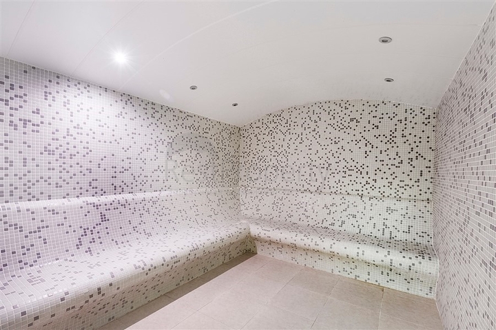 شقة دوبكس ارضية - ضمن مجمع فاخر - في كارجي جاك / الانيا 