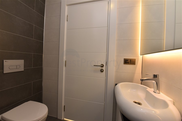 شقة دوبكس ارضية - ضمن مجمع فاخر - في كارجي جاك / الانيا 