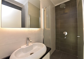 شقة دوبكس ارضية - ضمن مجمع فاخر - في كارجي جاك / الانيا 