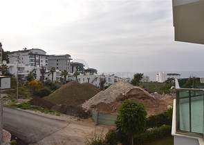 شقة دوبكس ارضية - ضمن مجمع فاخر - في كارجي جاك / الانيا 