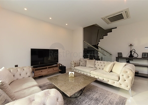 شقة دوبكس ارضية - ضمن مجمع فاخر - في كارجي جاك / الانيا 