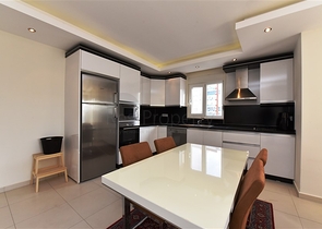 شقة انيقة - تصميم 1+2 - مع الاثاث - في مهموتلار / الانيا 