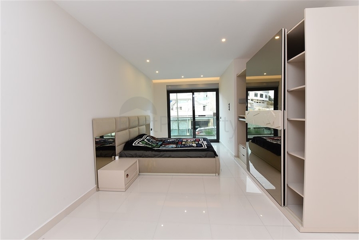 دوبلكس ارضية - 3 غرف وصالة - مفروشة -ضمن مجمع حديث - في كارجي جاك / الانيا 