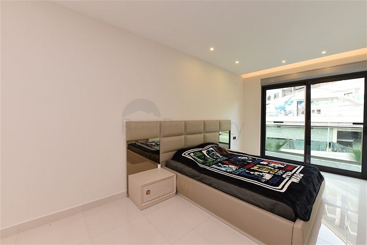 دوبلكس ارضية - 3 غرف وصالة - مفروشة -ضمن مجمع حديث - في كارجي جاك / الانيا 