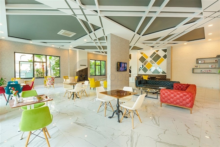 دوبلكس ارضية - 3 غرف وصالة - مفروشة -ضمن مجمع حديث - في كارجي جاك / الانيا 