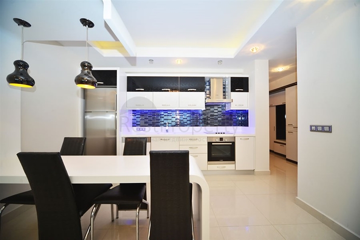 مجمع فاخر يضم شاطئ خاص  - شقة 2 غرفة وصالة - مؤثثة -في مهموتلار / الانيا 