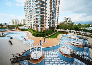 مجمع فاخر يضم شاطئ خاص  - شقة 2 غرفة وصالة - مؤثثة -في مهموتلار / الانيا 