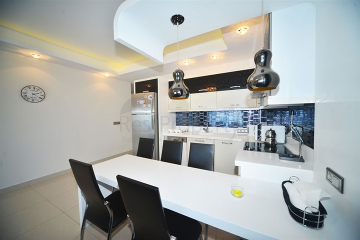 مجمع فاخر - خدمات 5 نجوم - شقة عائلية 3 غرف وصالة - في مهموتلار / الانيا 