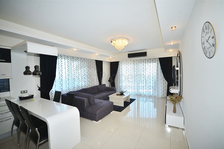 مجمع فاخر - خدمات 5 نجوم - شقة عائلية 3 غرف وصالة - في مهموتلار / الانيا 