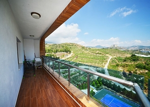 مجمع فاخر - خدمات 5 نجوم - شقة عائلية 3 غرف وصالة - في مهموتلار / الانيا 