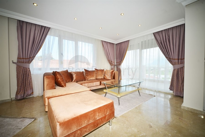 فيلا واسعة - مع مسبح خاص - في كارجي جاك / الانيا 