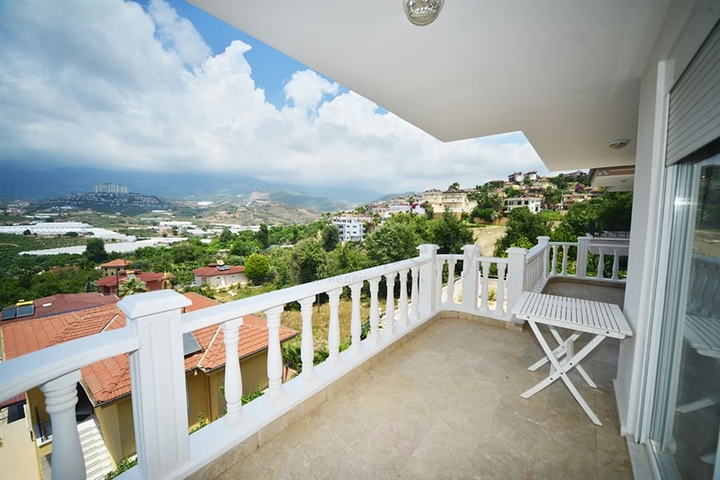 فيلا واسعة - مع مسبح خاص - في كارجي جاك / الانيا 