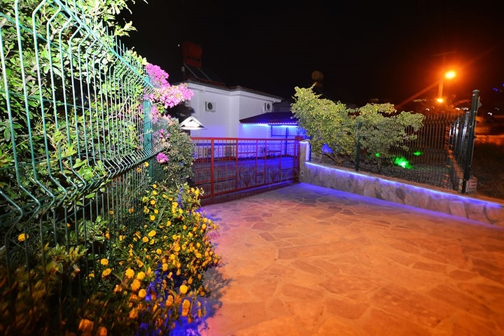 فيلا واسعة - مع مسبح خاص - في كارجي جاك / الانيا 