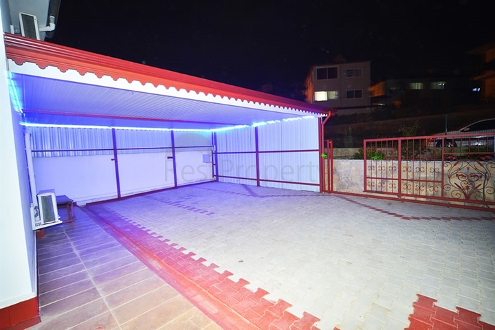 فيلا واسعة - مع مسبح خاص - في كارجي جاك / الانيا 