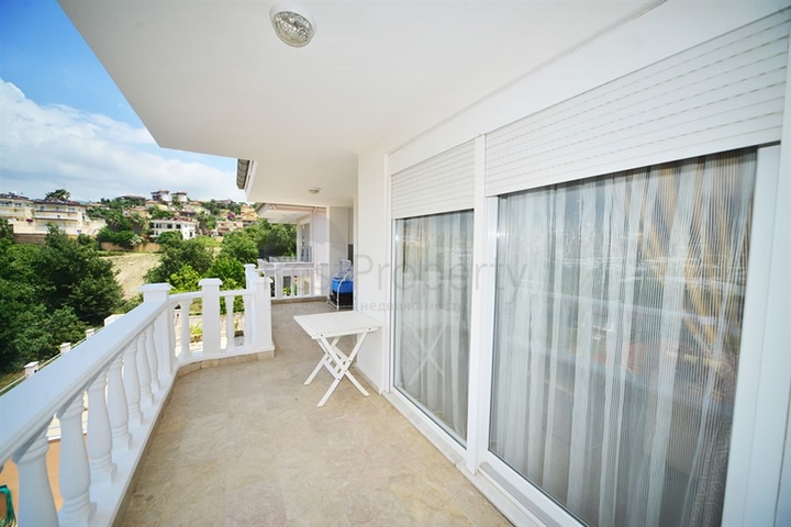 فيلا واسعة - مع مسبح خاص - في كارجي جاك / الانيا 