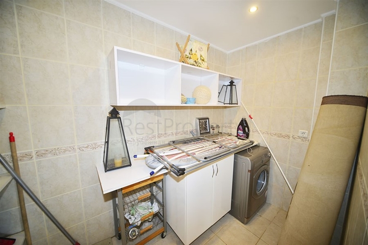 فيلا واسعة - مع مسبح خاص - في كارجي جاك / الانيا 