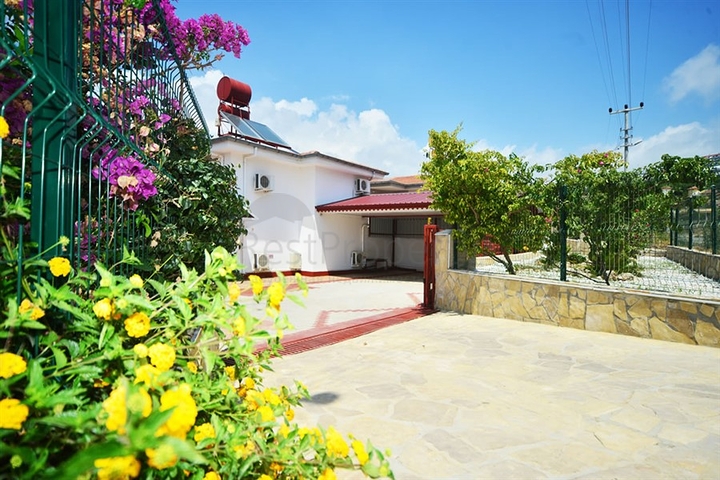 فيلا واسعة - مع مسبح خاص - في كارجي جاك / الانيا 